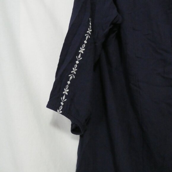 TORRID | size 1 | Navy Blue Embroidered Bohemian Blouse - Picture 12 of 16